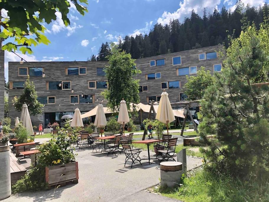 Modern Laax Apt, Swimming Pools, Wellness & Tennis Buitenkant foto